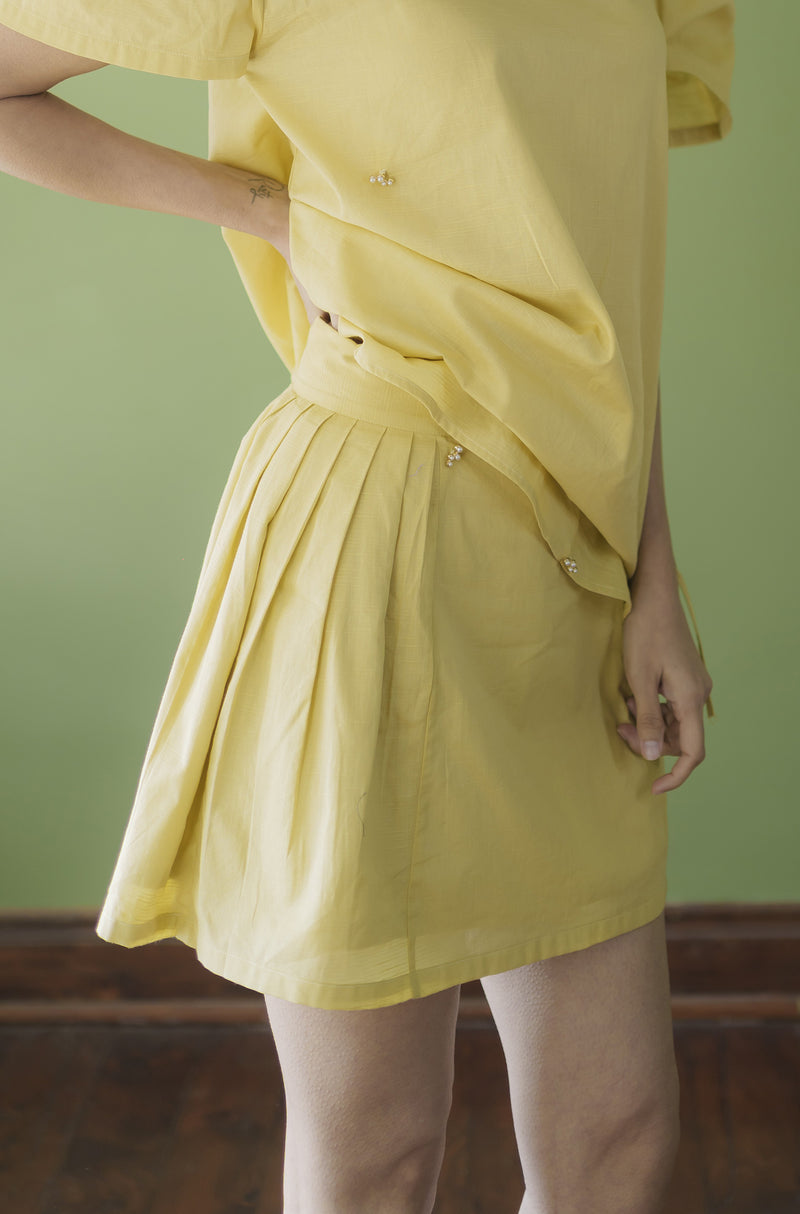 marigold-breeze-pleated-mini-skirt All About Eve